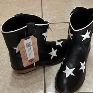 Laredo Black and White Star Boots NWT